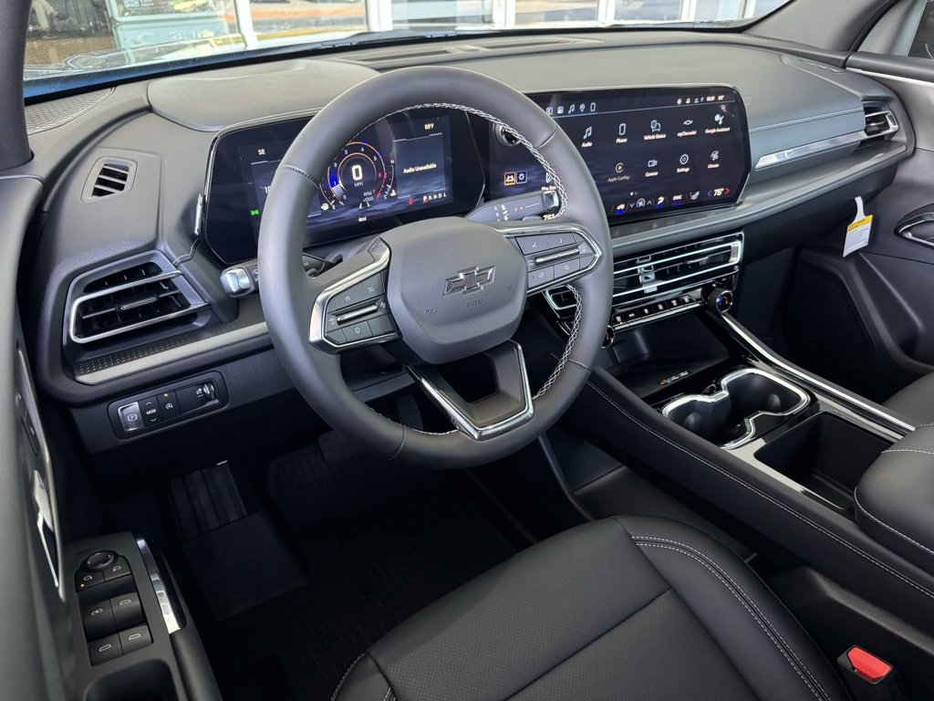 2026 Chevrolet Traverse photo 3