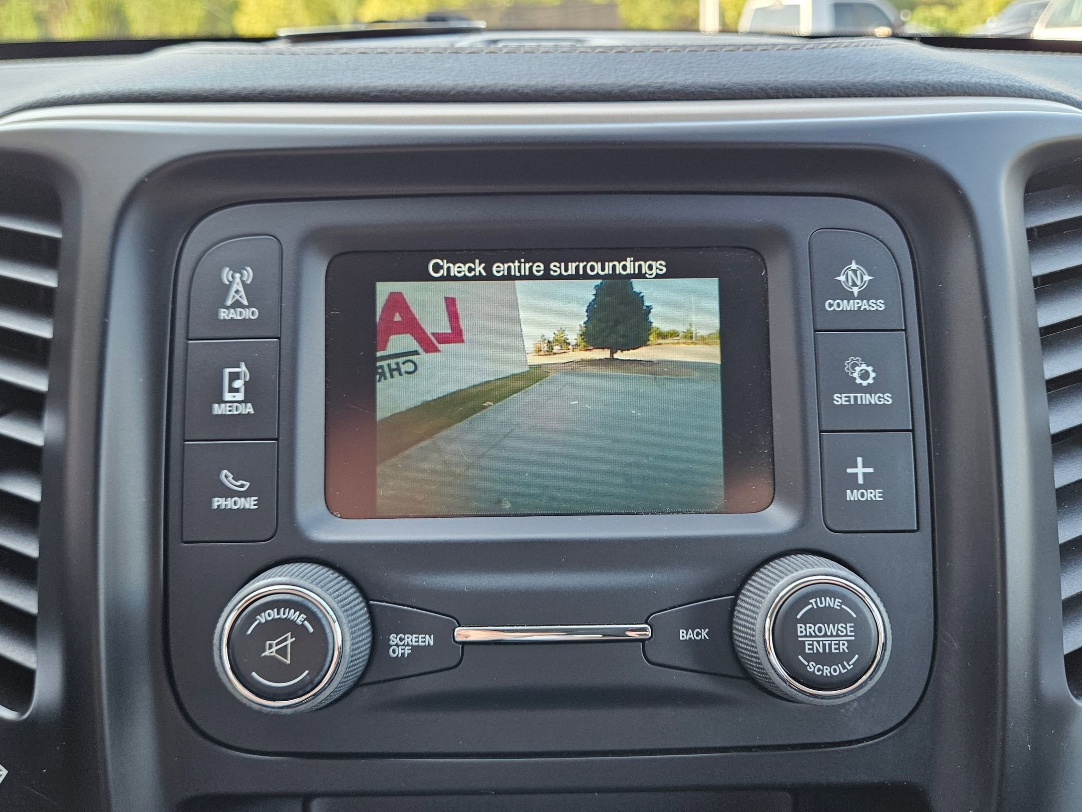 2018 Jeep Cherokee Latitude photo 29