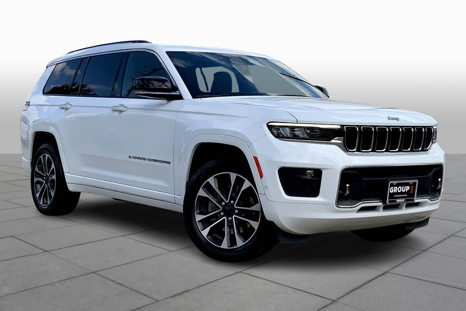 2021 Jeep Grand Cherokee Overland photo 2