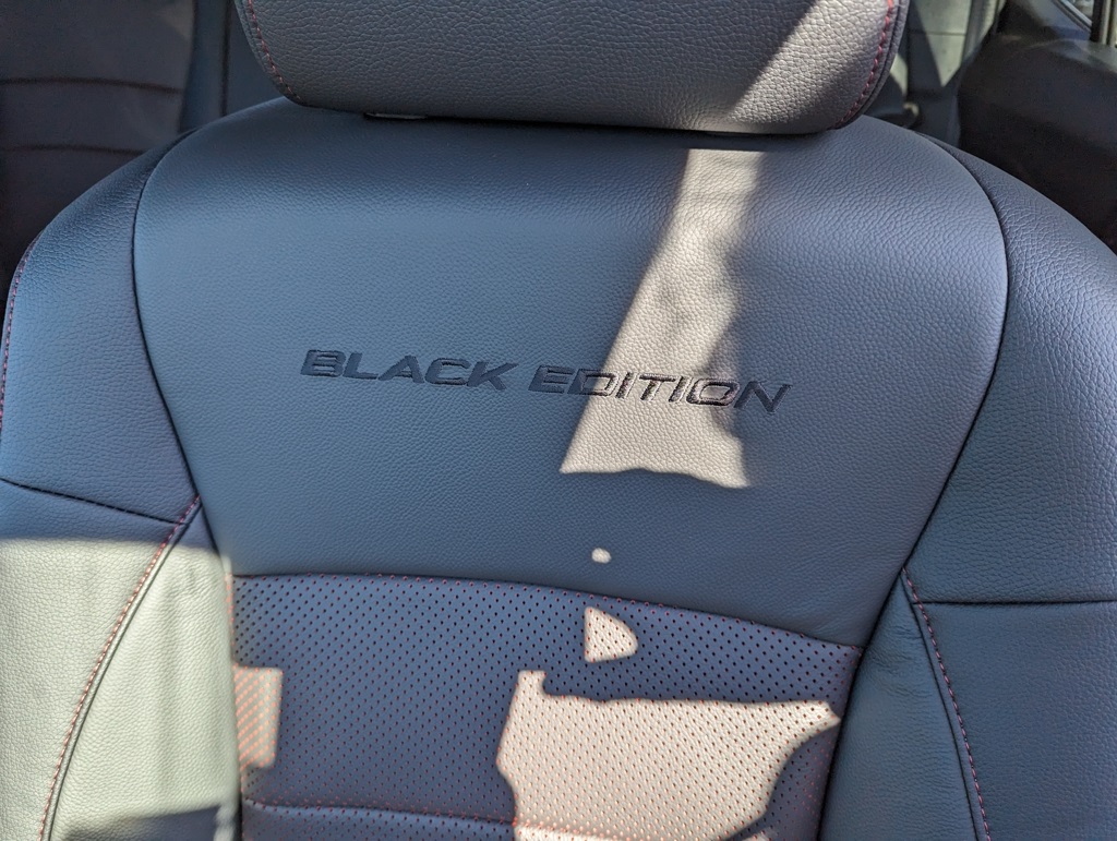 2026 Honda Ridgeline Black Edition photo 10