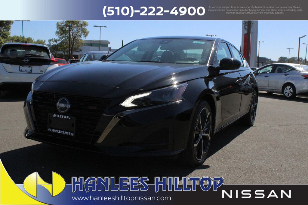2025 Nissan Altima 2.5 SR photo 2