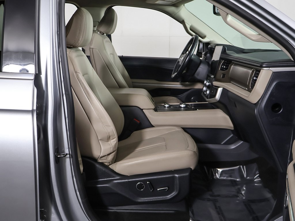 2022 Ford Expedition Limited photo 30