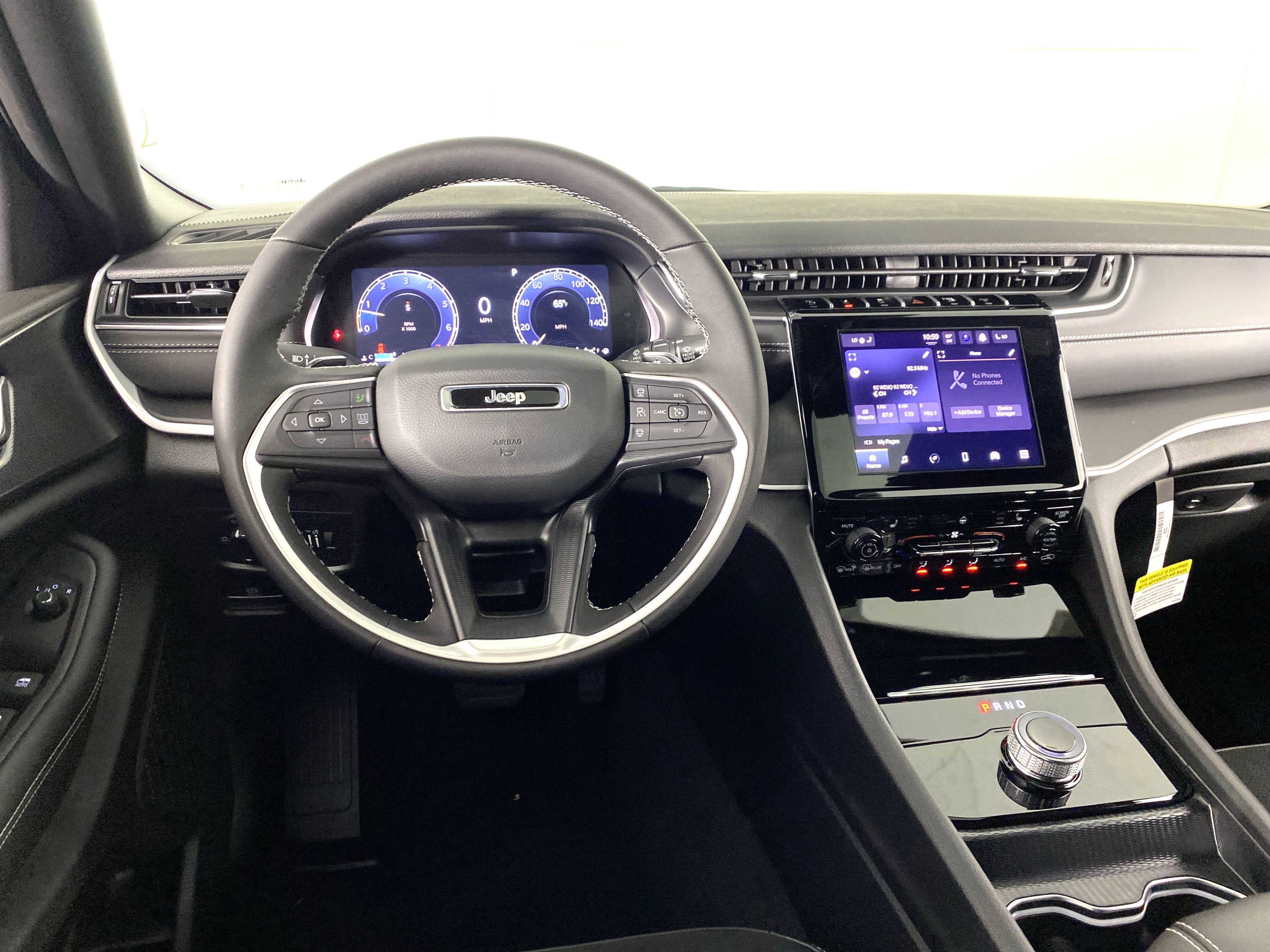 2025 Jeep Grand Cherokee Altitude X photo 2