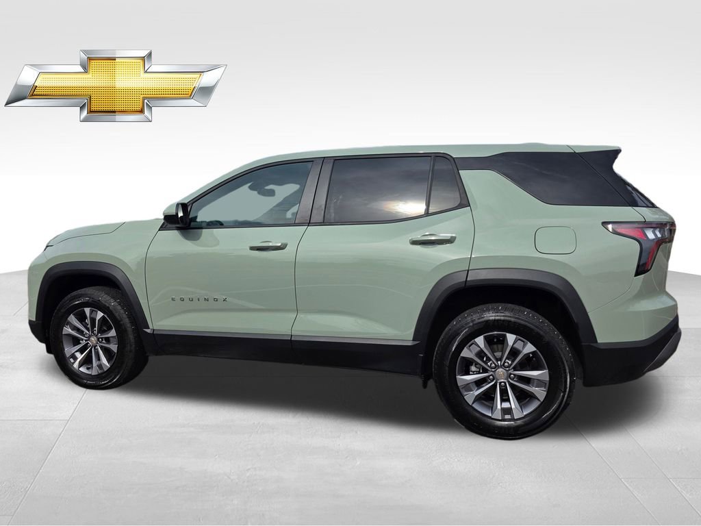 2026 Chevrolet Equinox LT photo 4