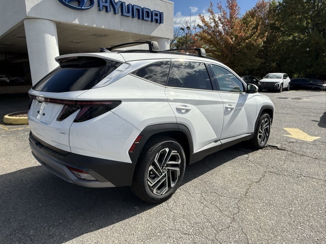 2025 Hyundai Tucson Limited photo 2