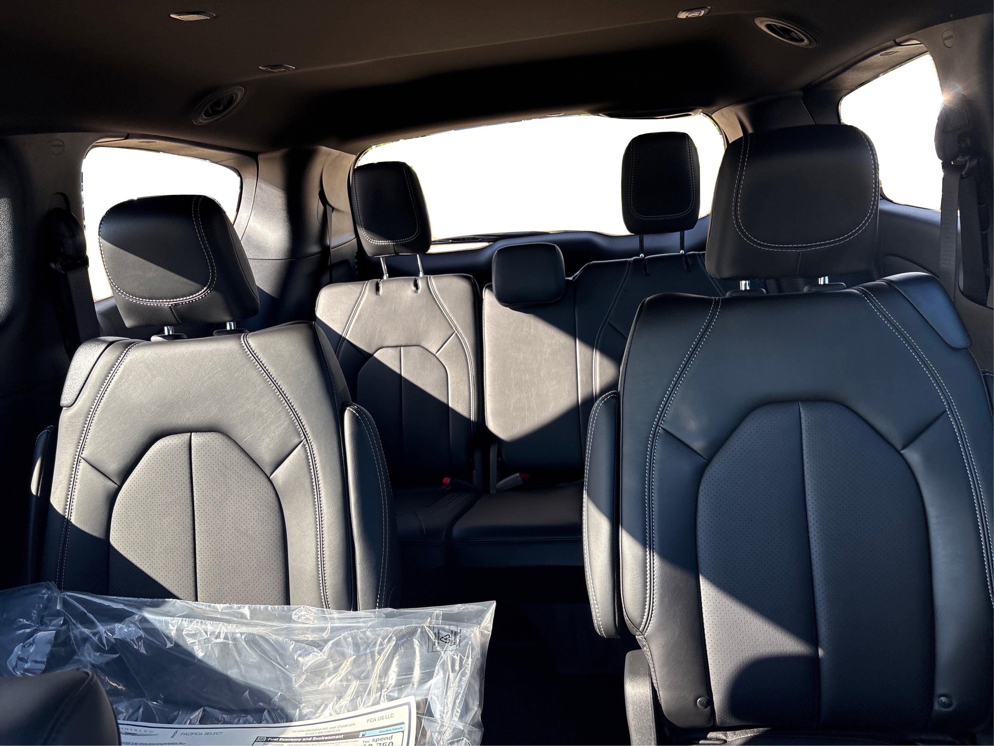 2026 Chrysler Pacifica photo 15