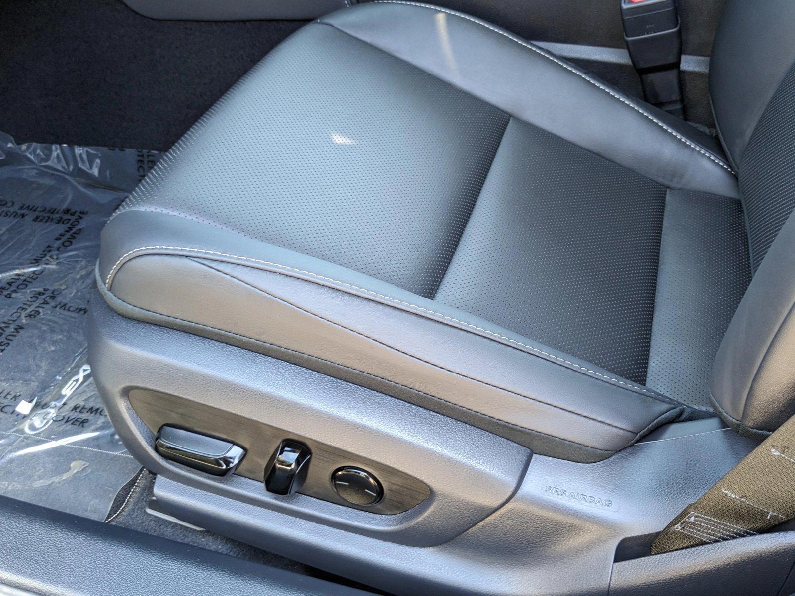 2024 Lexus ES 250 photo 4