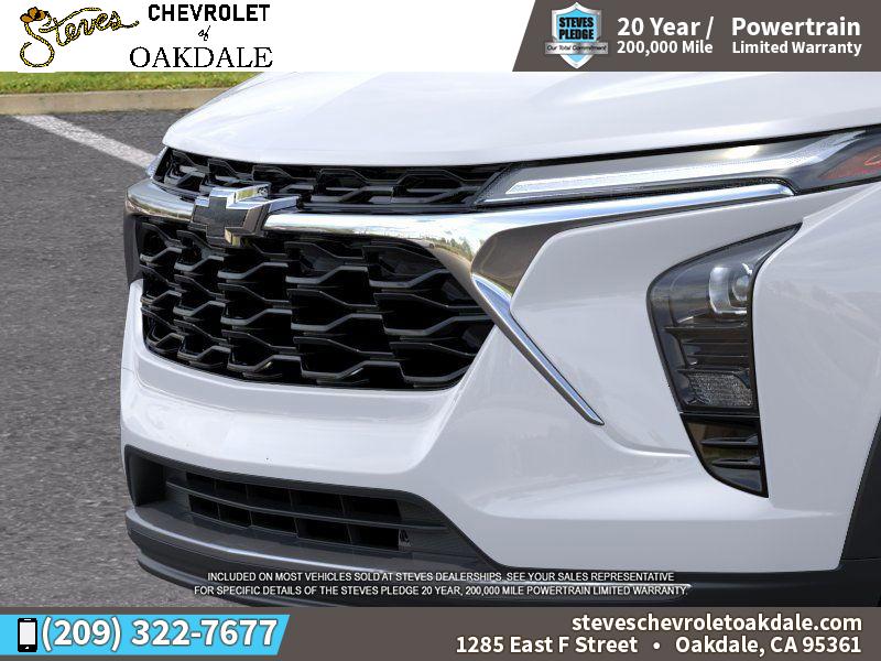 2025 Chevrolet Trax LT photo 13