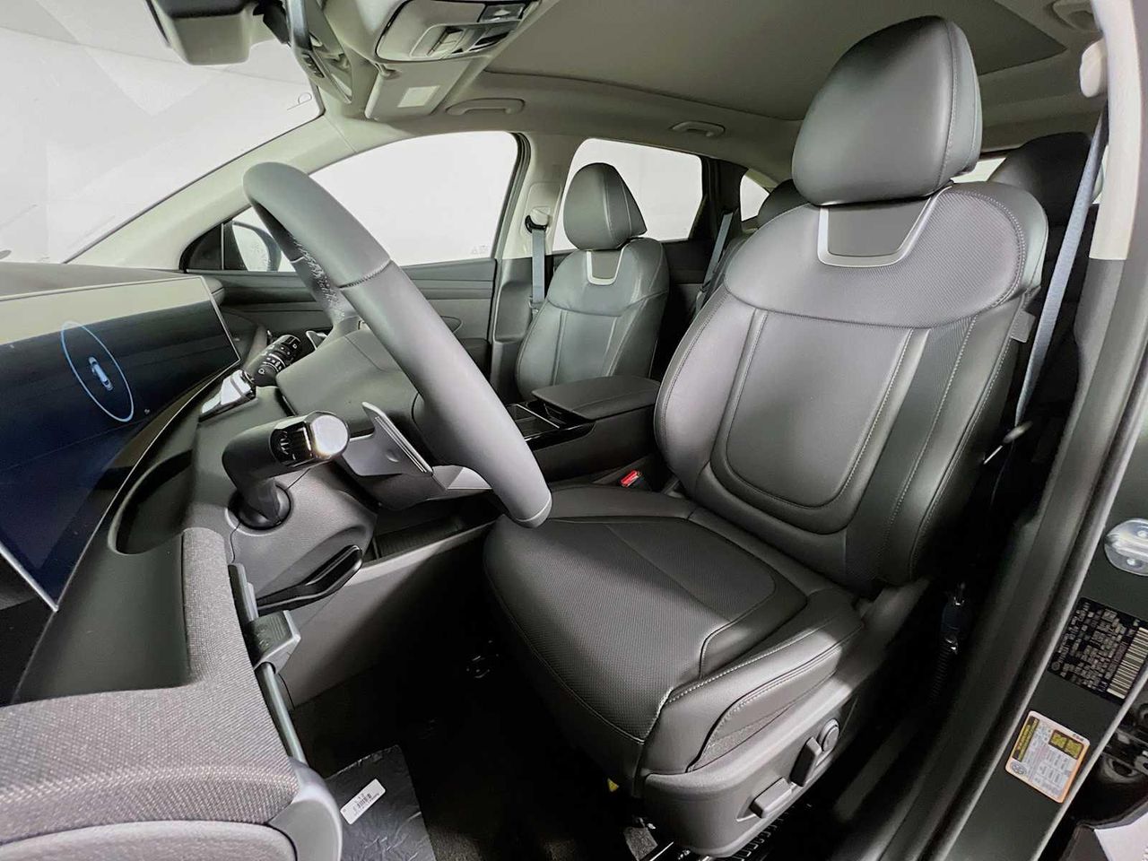 2025 Hyundai Tucson Hybrid Limited photo 9