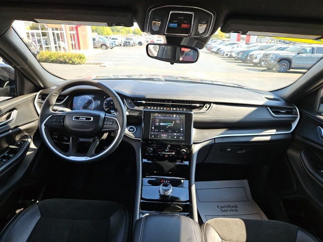 2023 Jeep Grand Cherokee Altitude photo 21
