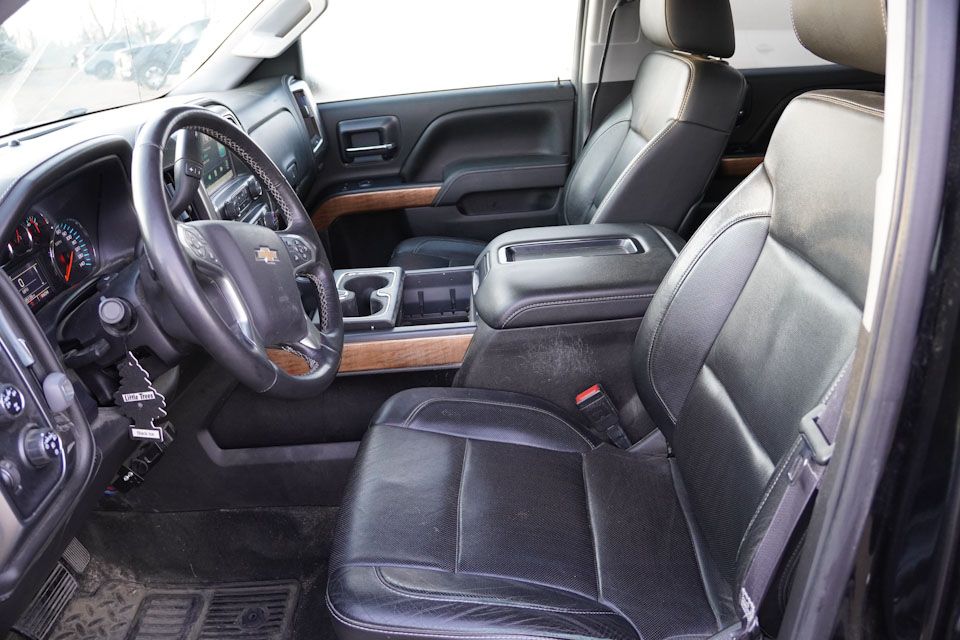 2015 Chevrolet Silverado 1500 LTZ photo 4