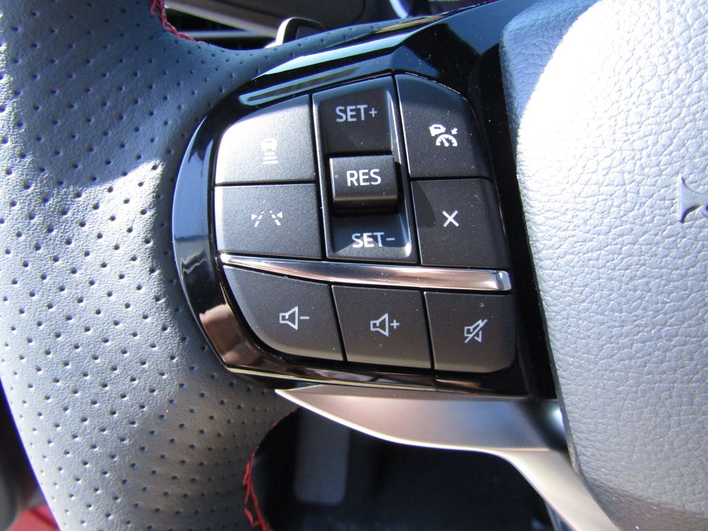 2025 Ford Explorer ST photo 14