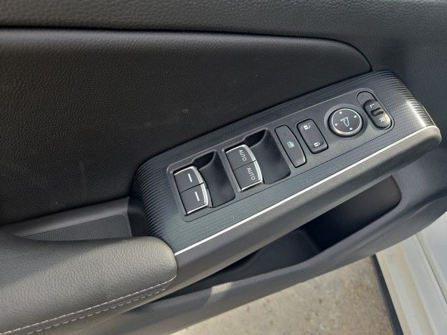 2026 Honda Civic Hatchback Hybrid Sport Touring photo 10