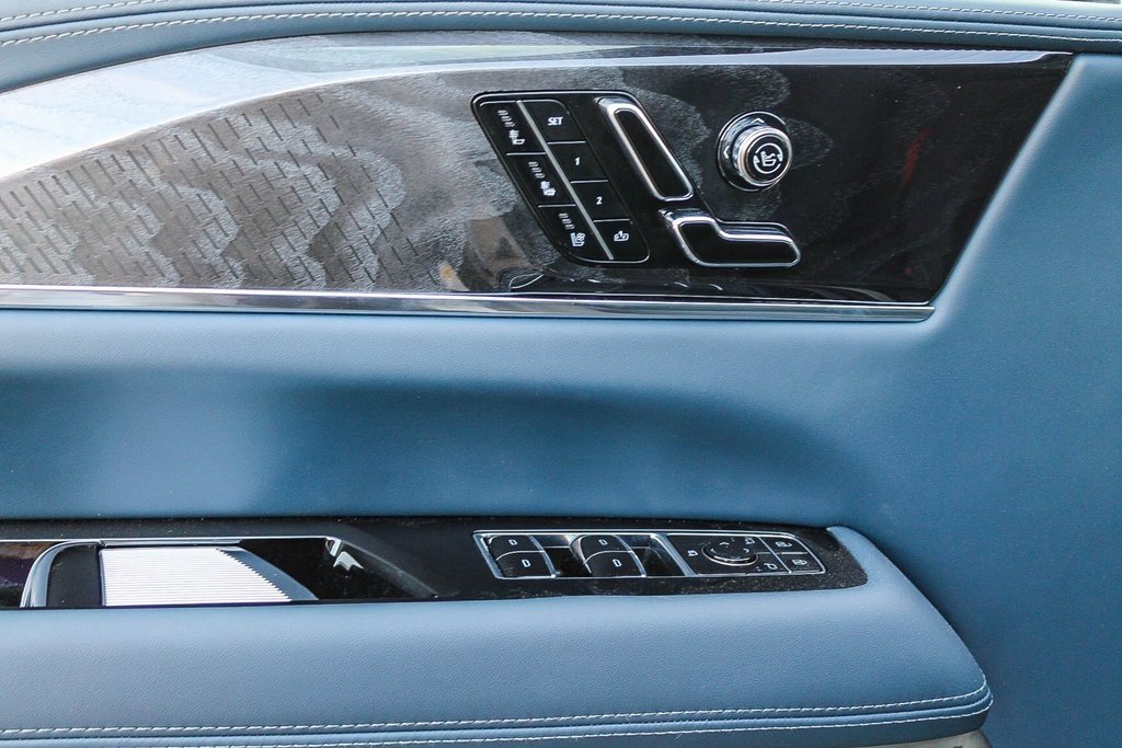 2025 Cadillac Escalade IQ Sport photo 19