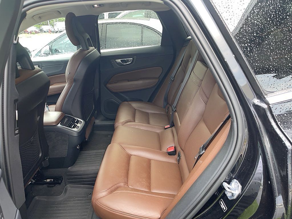 2018 Volvo XC60 T6 Inscription photo 3