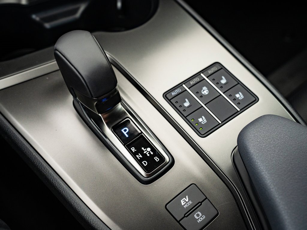 2025 Lexus UX Premium photo 31