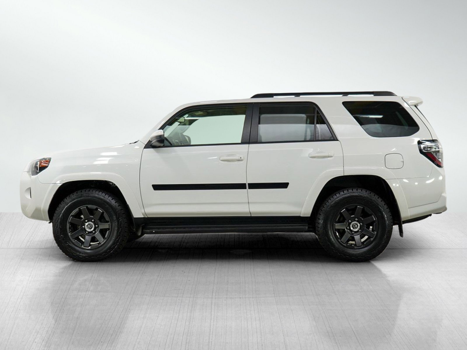 Used 2021 Toyota 4Runner Trail with VIN JTEBU5JR1M5863742 for sale in Bloomington, Minnesota