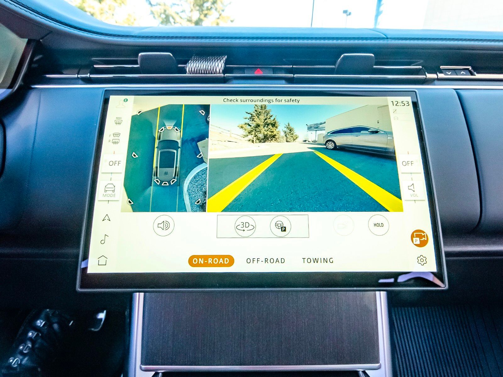 2025 Land Rover Range Rover SE photo 20