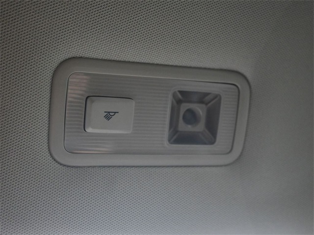 2021 Volkswagen Atlas V6 SE Technology R-Line photo 11