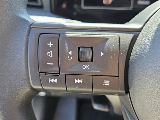 2025 Nissan Kicks SV photo 21