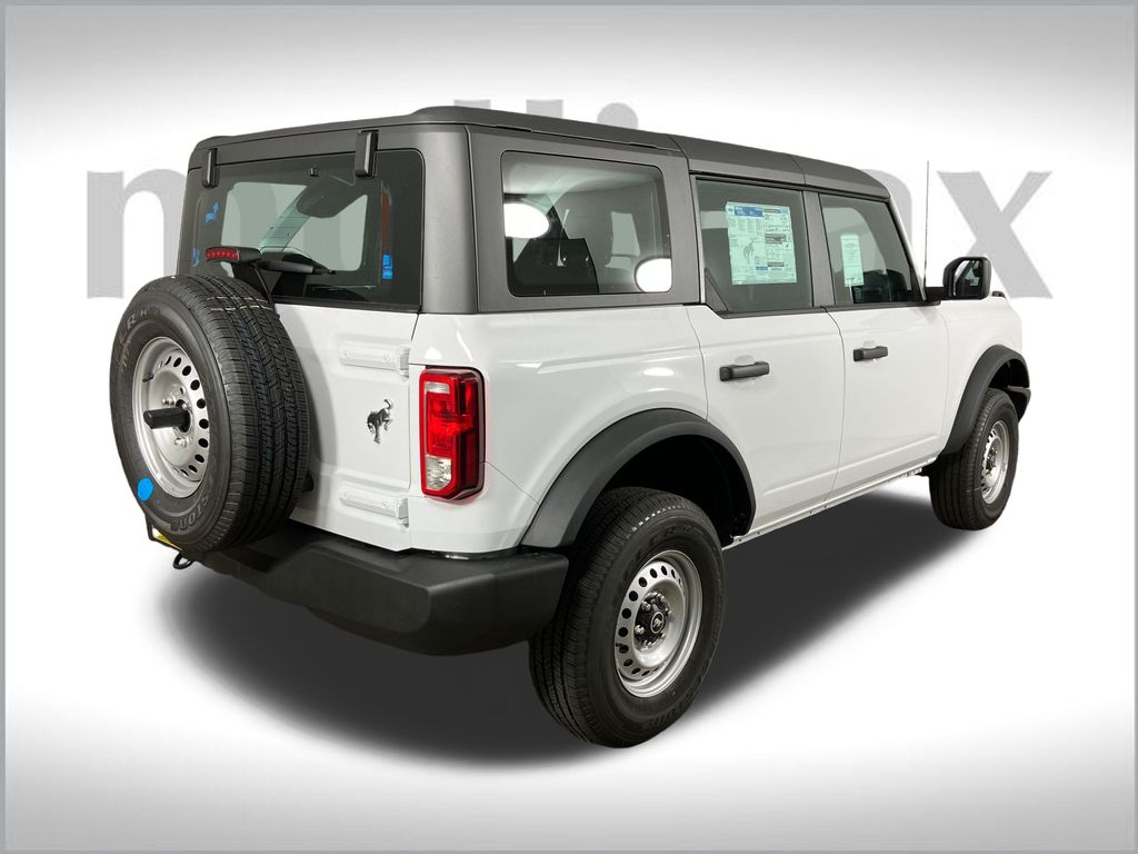 2025 Ford Bronco Base photo 3