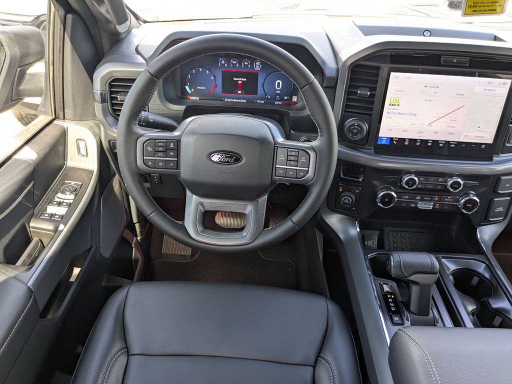 2025 Ford F-150 XLT photo 15