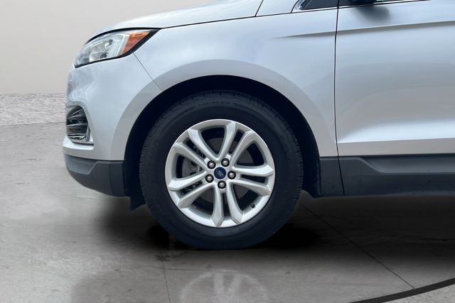 2019 Ford Edge SEL photo 25