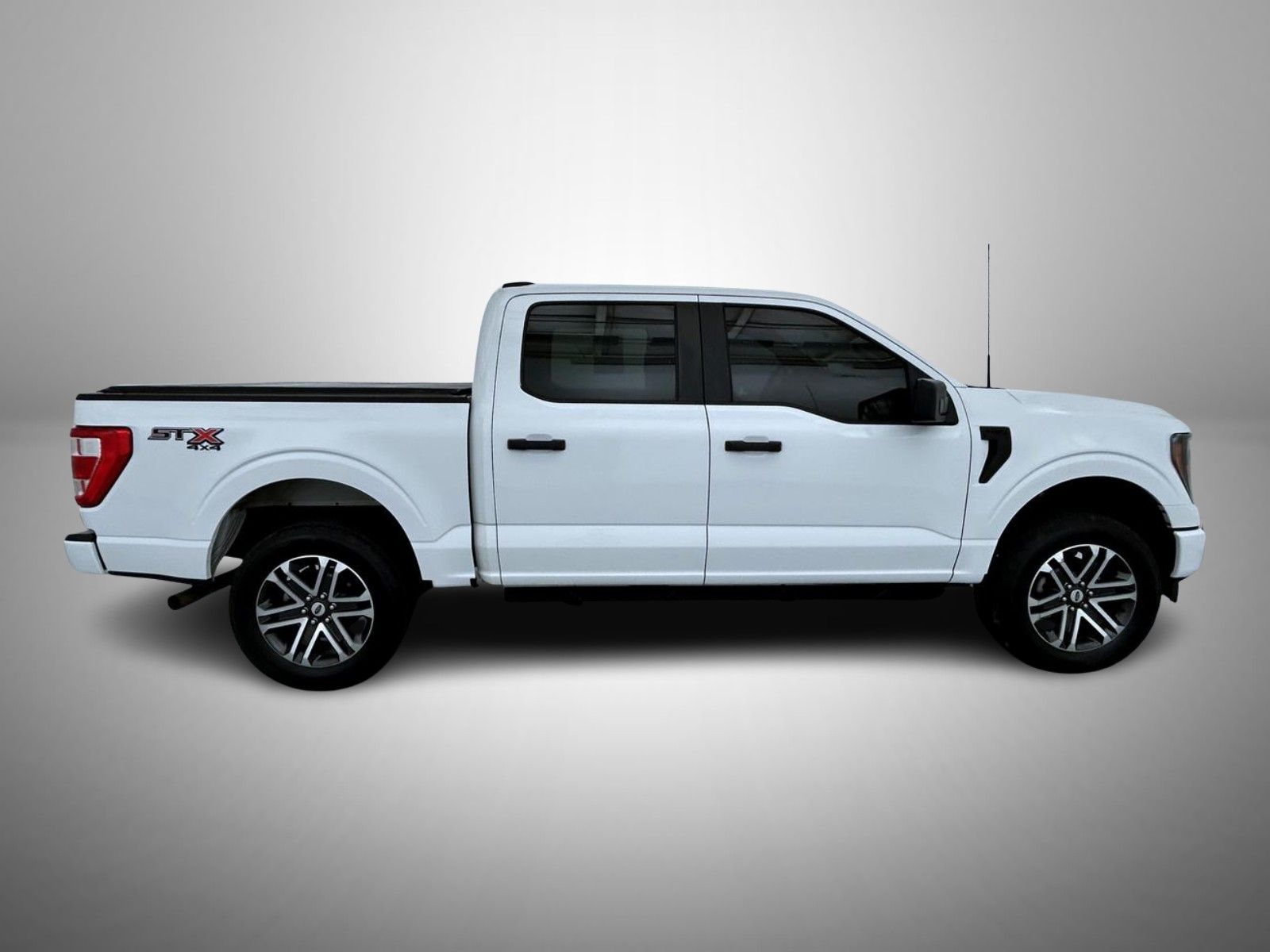2023 Ford F-150 XL photo 4