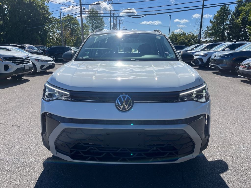 2025 Volkswagen Taos S photo 3