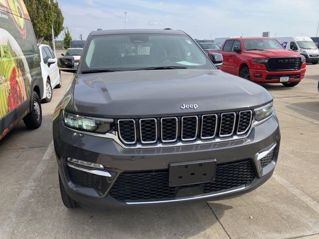 2022 Jeep Cherokee Limited 4xe photo 2