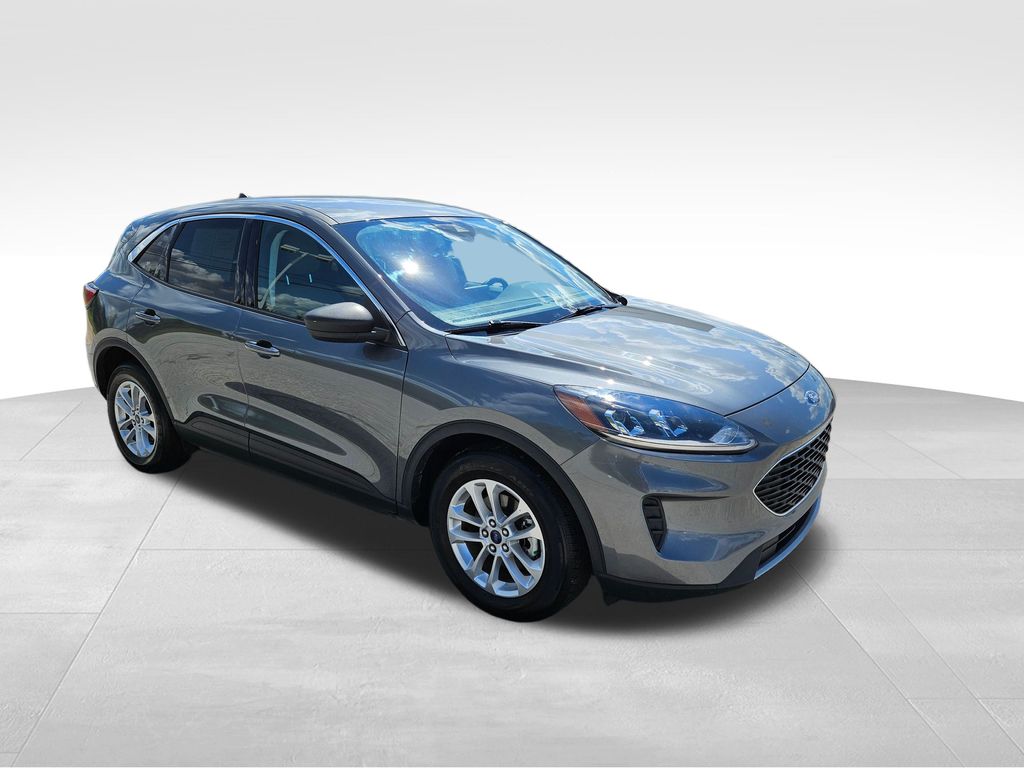 2022 Ford Escape Hybrid SE photo 3