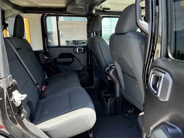 2025 Jeep Wrangler Sport S photo 19