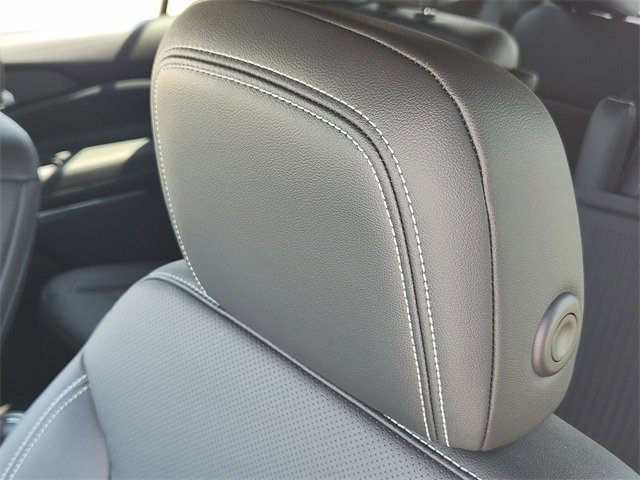 2026 Chevrolet Traverse photo 11