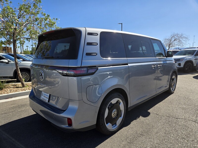 2025 Volkswagen ID. Buzz Pro S photo 4