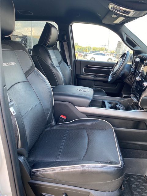 2022 Ram 3500 Laramie photo 10