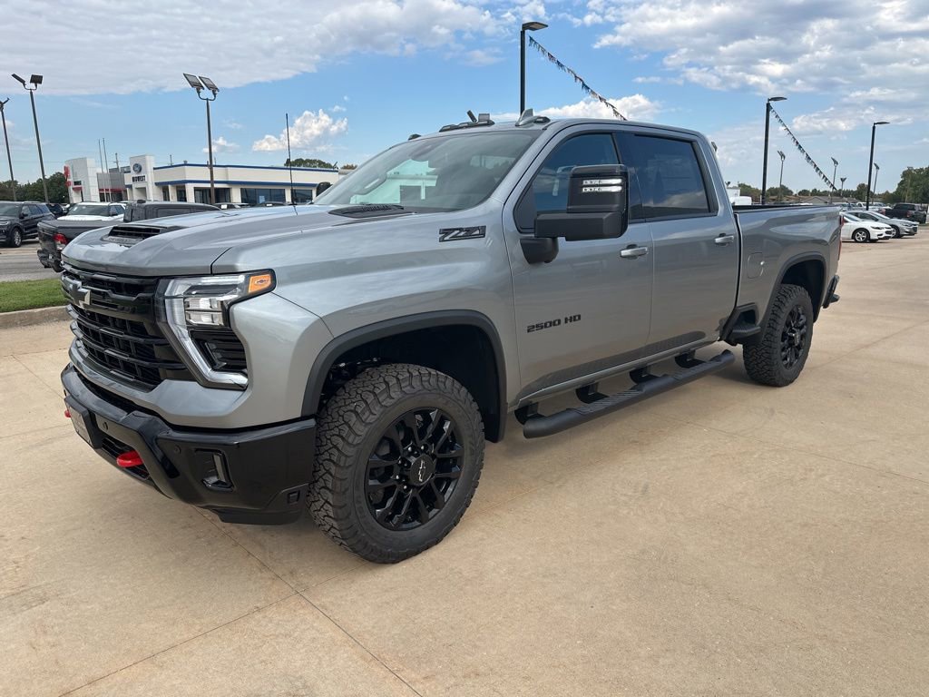2025 Chevrolet Silverado 2500HD LTZ photo 25