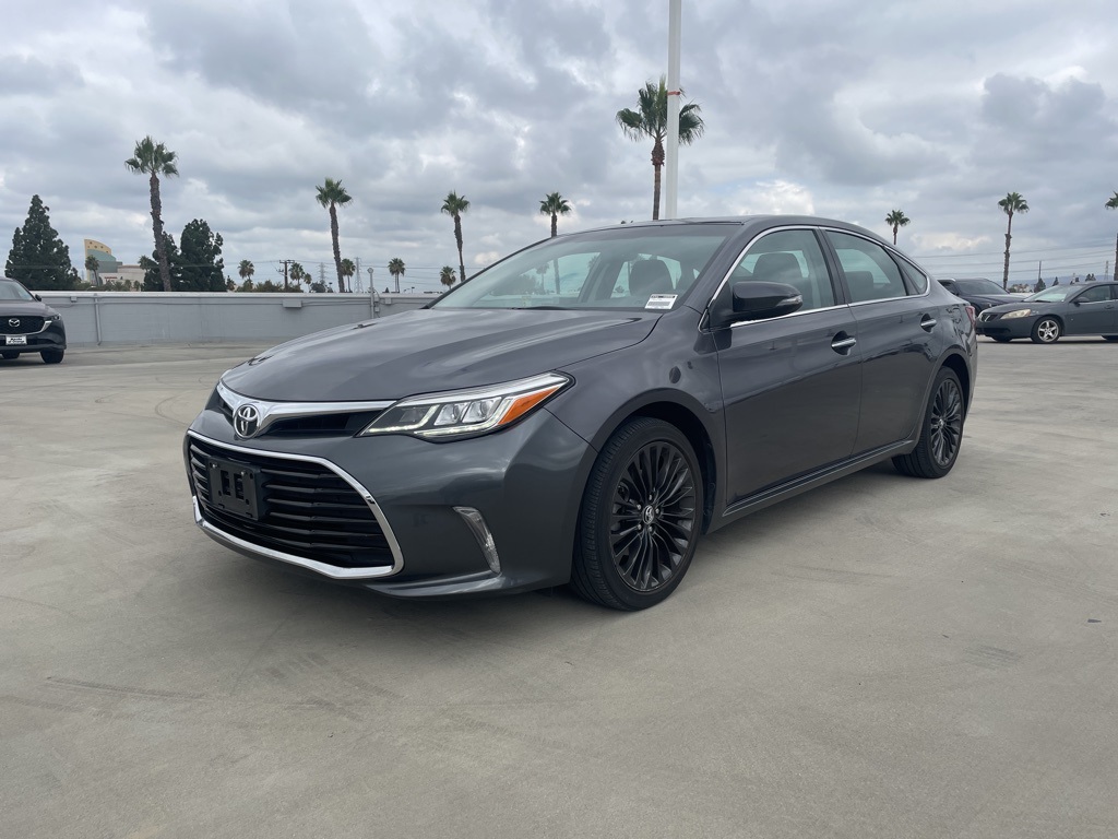 2016 Toyota Avalon Touring photo 5
