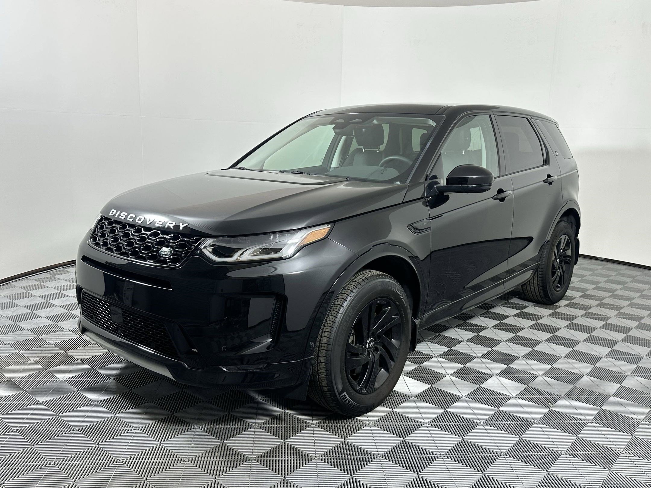 2025 Land Rover Discovery Sport S