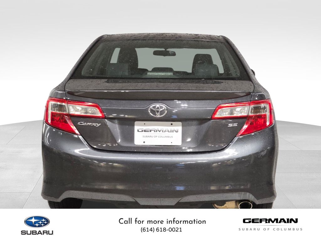 2012 Toyota Camry SE photo 3