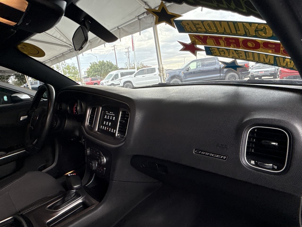 2022 Dodge Charger SXT photo 17