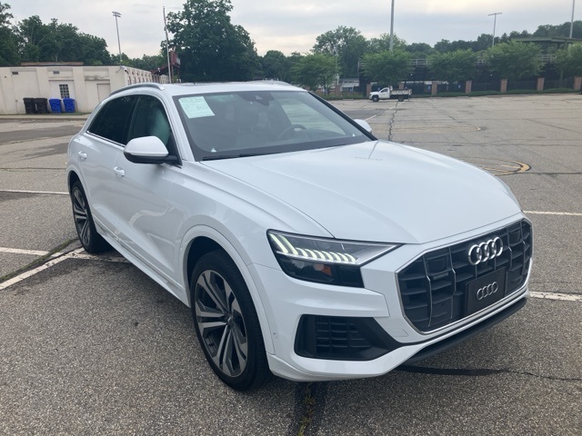 2019 Audi Q8 Prestige photo 3