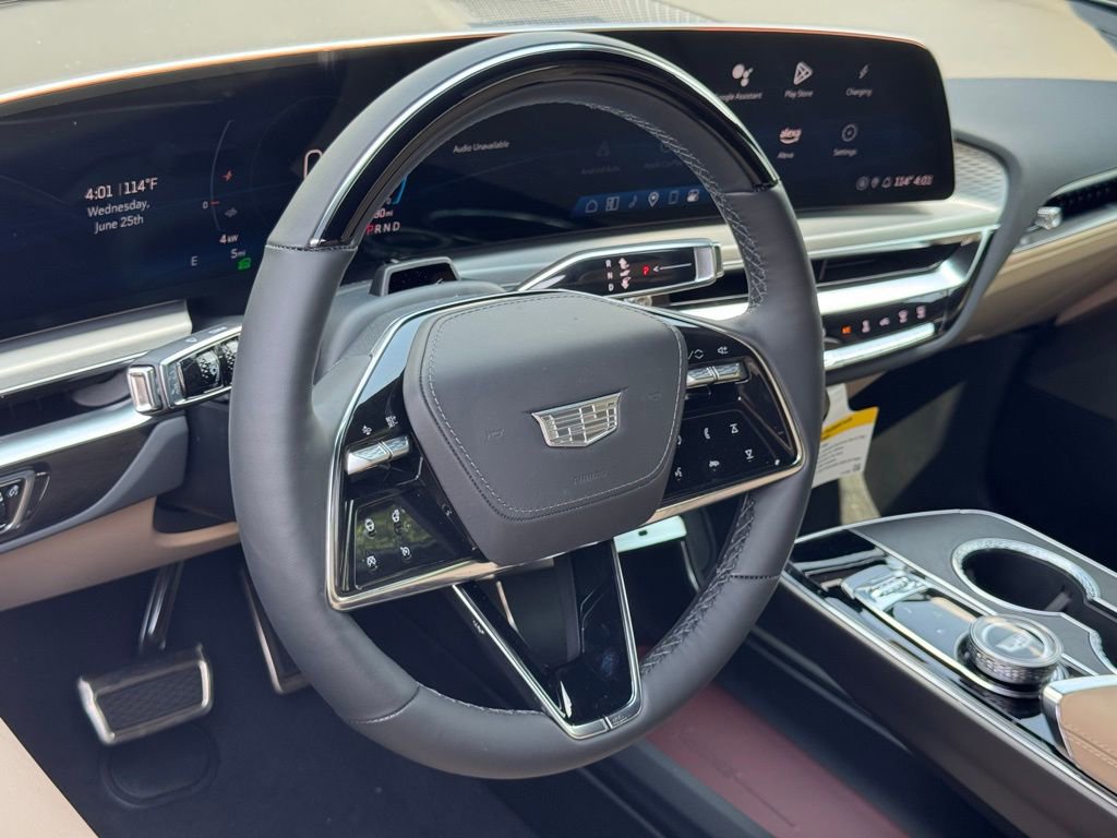2025 Cadillac Lyriq Luxury photo 15