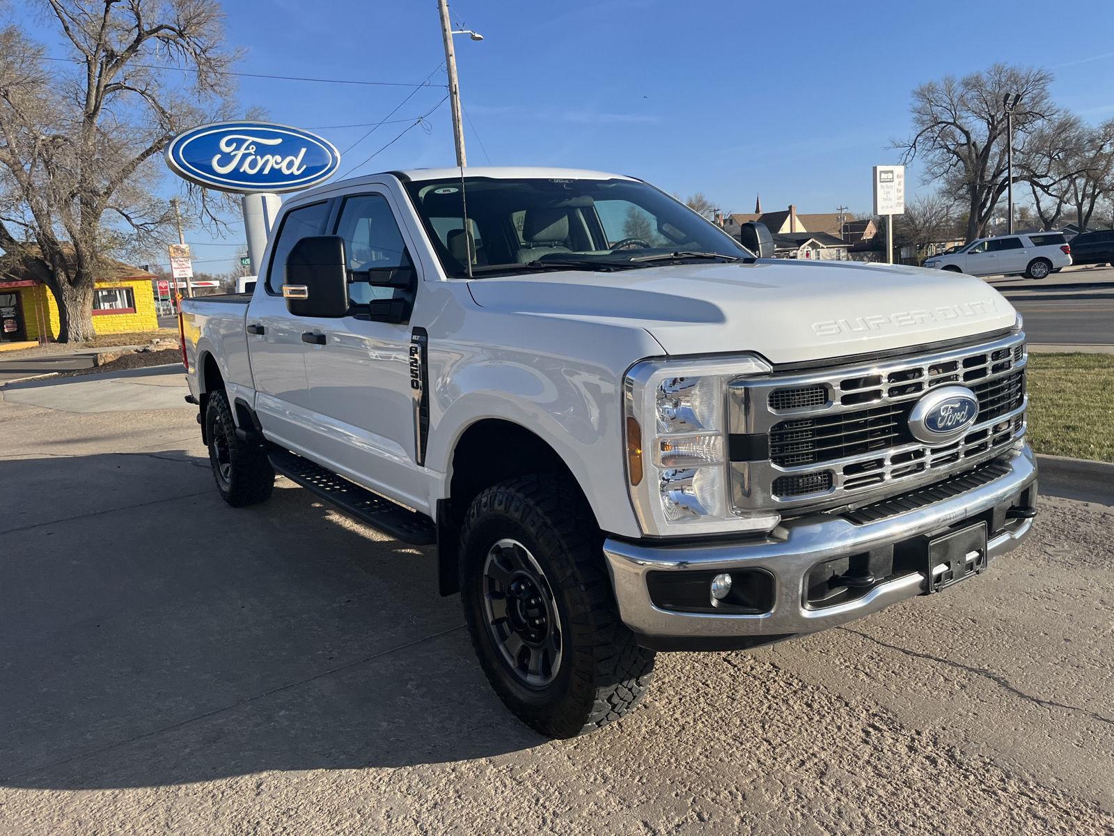 2024 Ford F-250 XLT photo 4