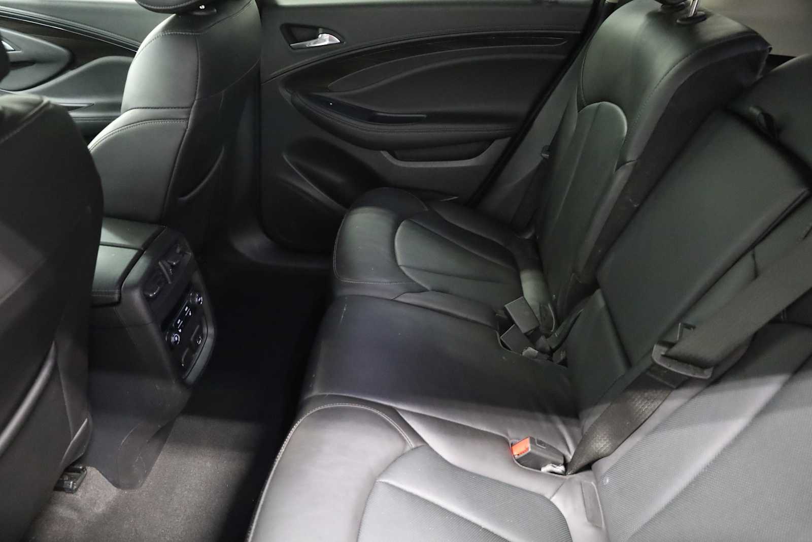 2019 Buick Envision Essence photo 27