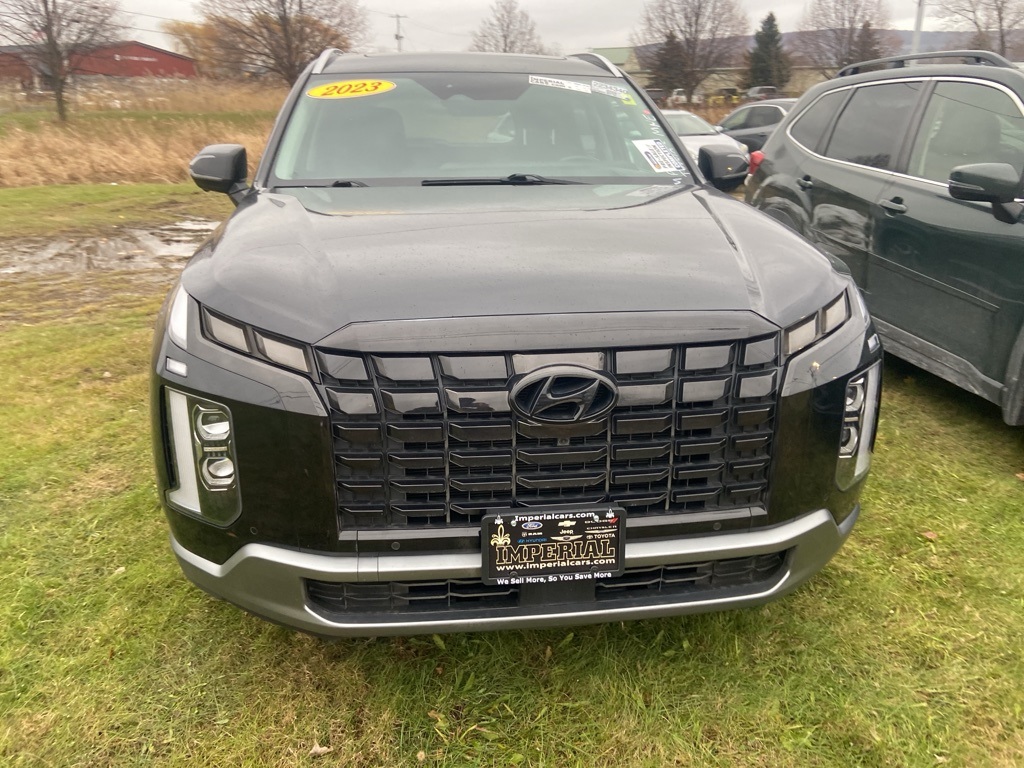 2023 Hyundai Palisade Limited photo 2