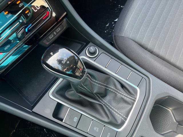 2025 Volkswagen Jetta 1.5T S photo 9