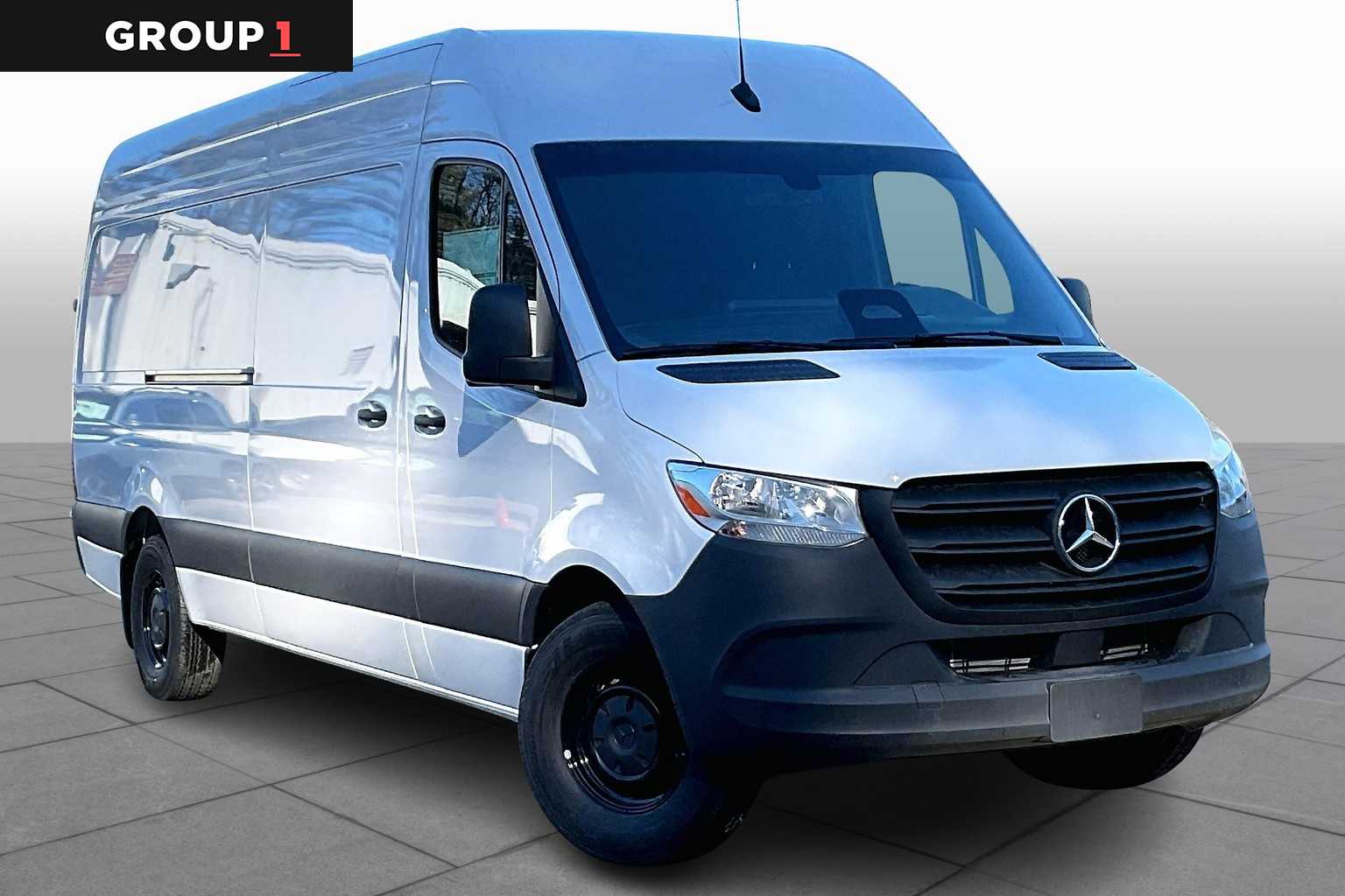 2025 Mercedes-Benz Sprinter Cargo Van Base's photo