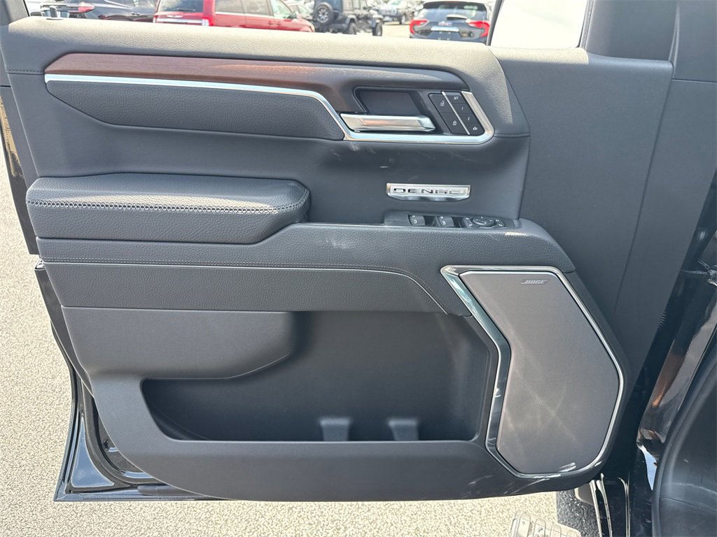 2025 Gmc Sierra Denali photo 14