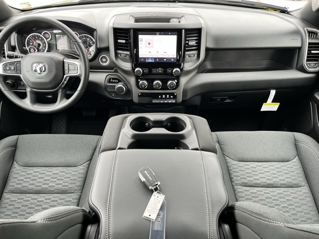 2025 Ram 1500 Tradesman photo 9