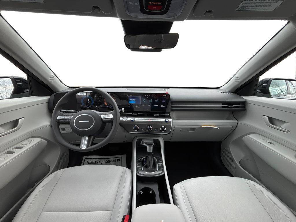 2026 Hyundai Kona SE photo 3